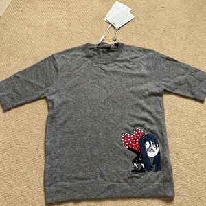 Gray sweater with a girl picture size 42